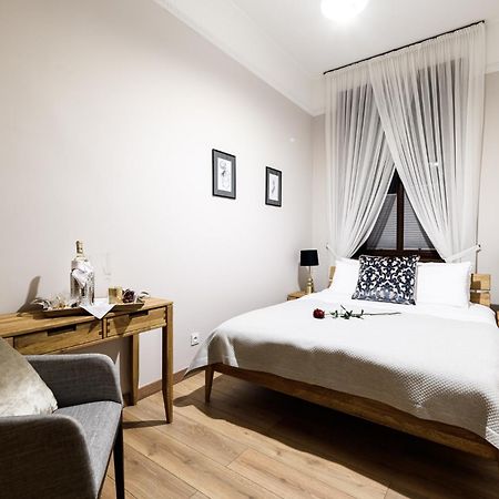 Old Town Ac Apartments Main Raiway Station Krakow Luaran gambar