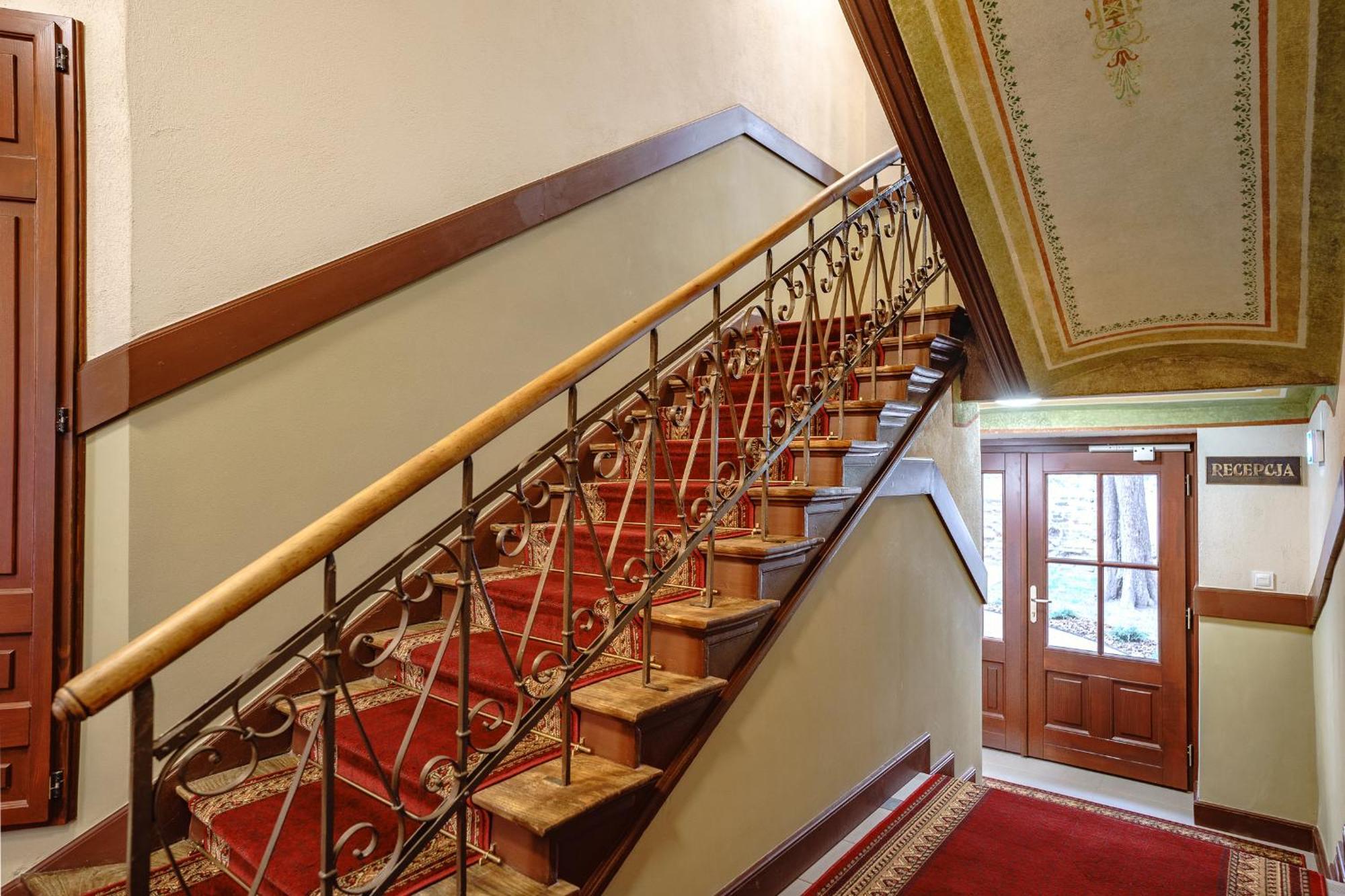 Old Town Ac Apartments Main Raiway Station Krakow Luaran gambar