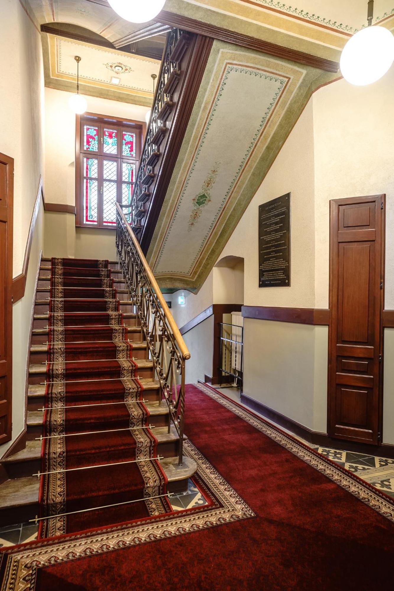 Old Town Ac Apartments Main Raiway Station Krakow Luaran gambar