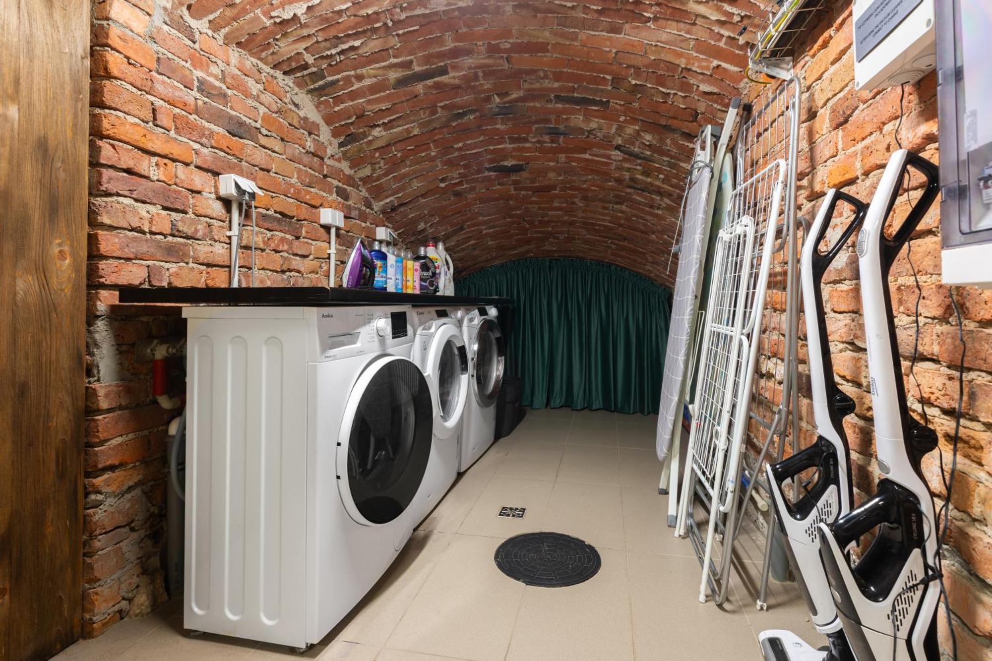 Old Town Ac Apartments Main Raiway Station Krakow Luaran gambar